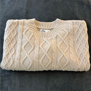 Hollister Cream Cable Knit Sweater